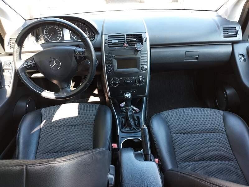 MERCEDES A 160 BlueEFFICIENCY Avantgarde