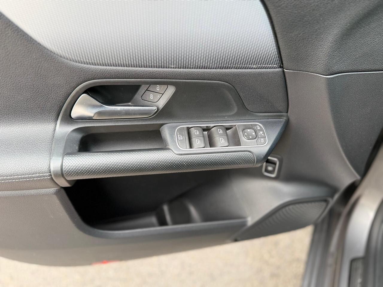 Mercedes-benz B 180 d Automatic Sport