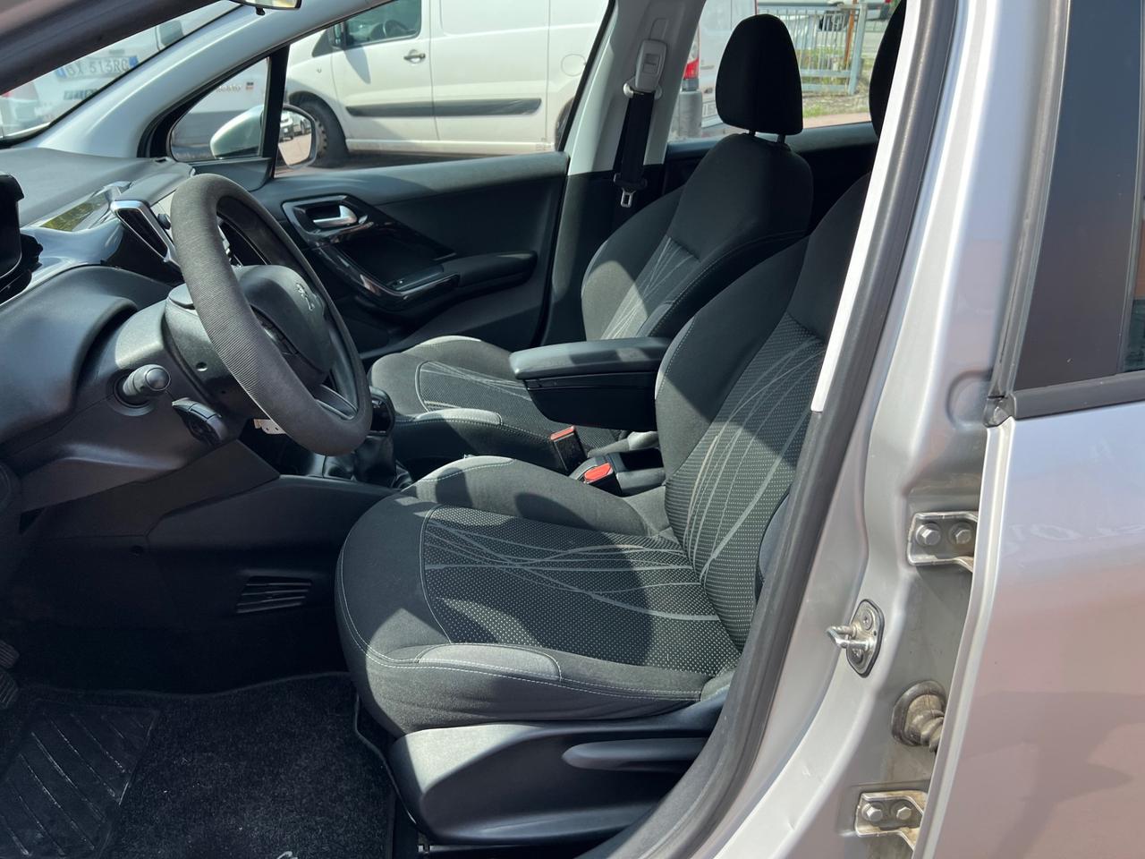 Peugeot 208 1.4 HDi 68 CV 5 porte Access
