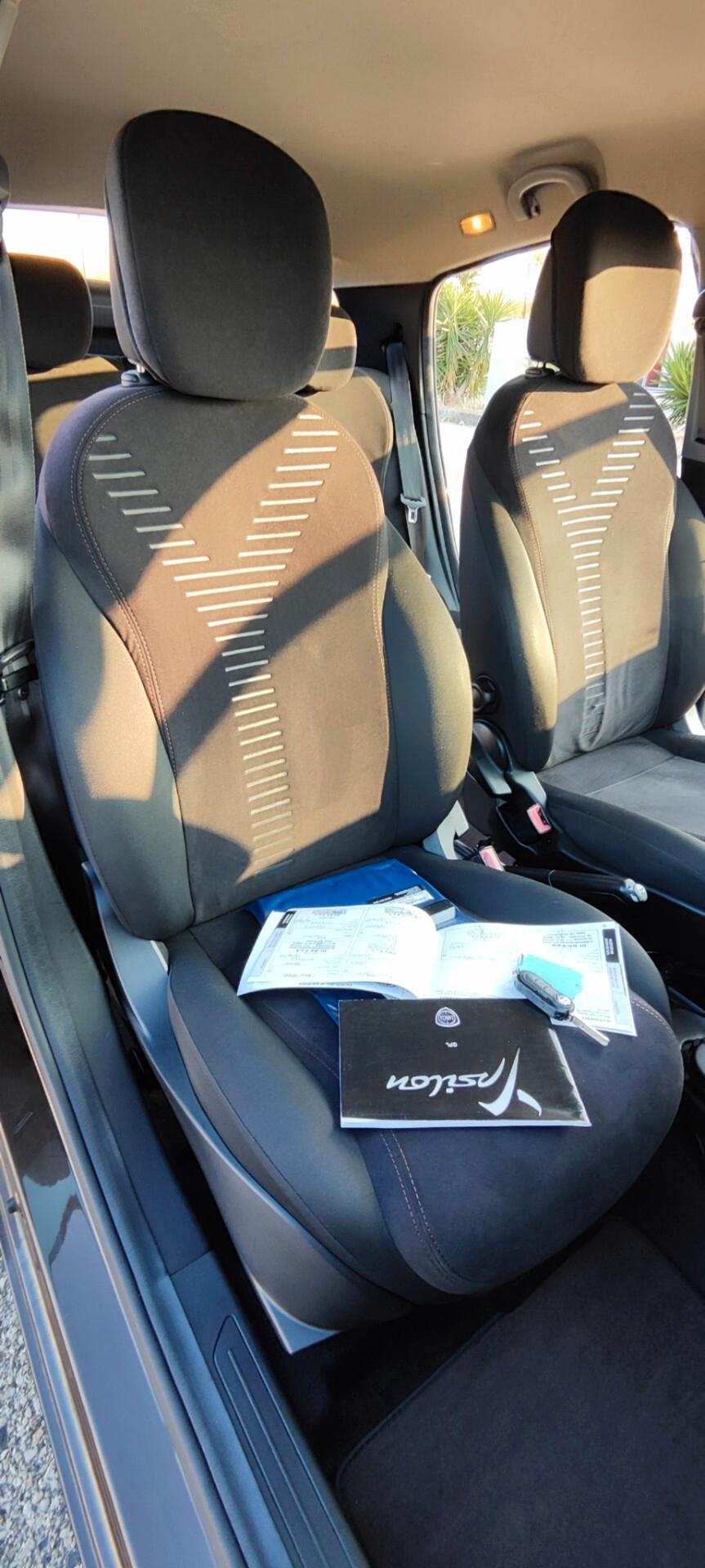 Lancia Ypsilon 1.2 69 CV 5 porte GPL Ecochic Gold