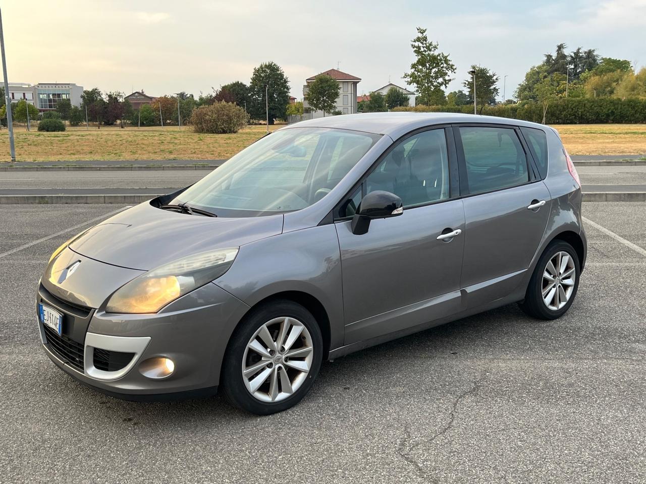 Renault Scénic X-Mod 1.9 dCi 130CV