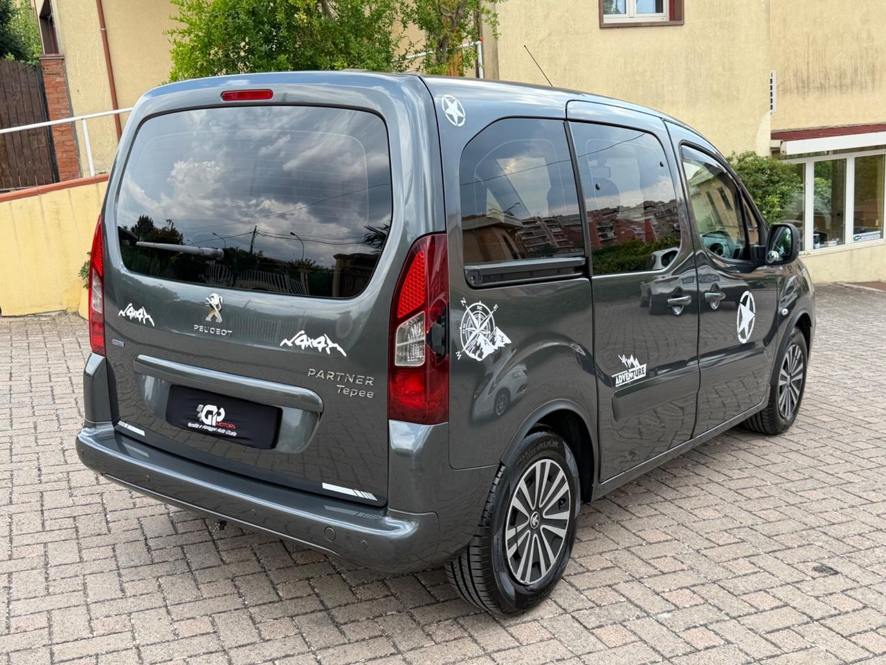 Peugeot Partner Tepee BlueHDi 100 Outdoor