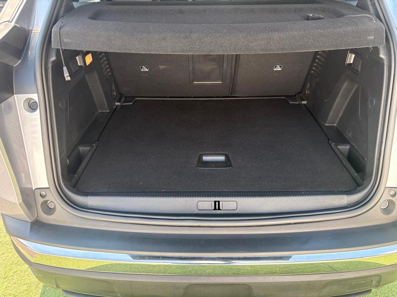 Peugeot 3008 BlueHDi 130 S&S EAT8 Allure