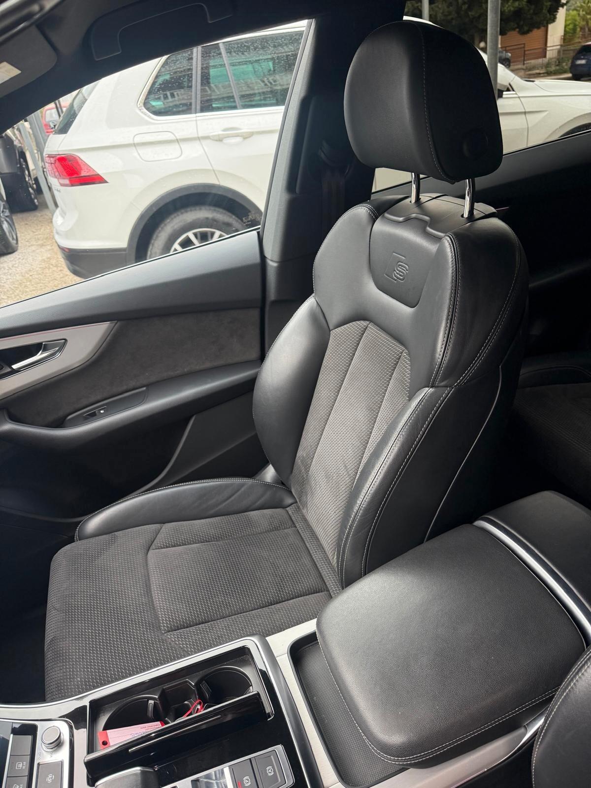 Audi Q8 50 TDI 286 CV quattro S-line