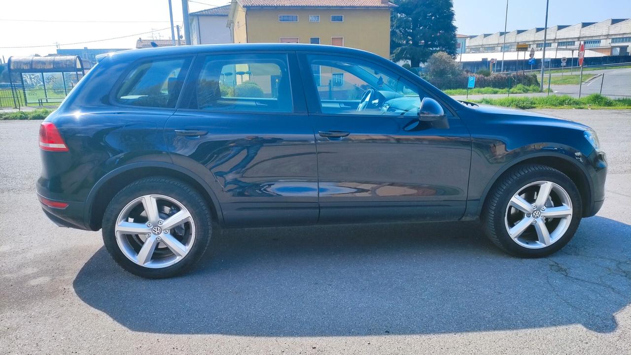 Volkswagen Touareg 3.0 TDI tiptronic BlueMotion Technology - 2011