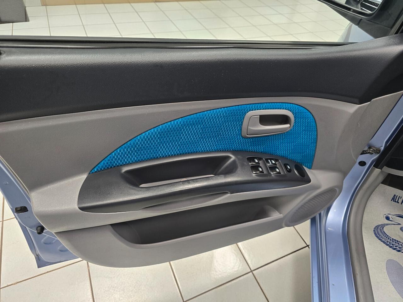 Kia Picanto 1.1 12V Spicy 65cv NEOPATENTATI