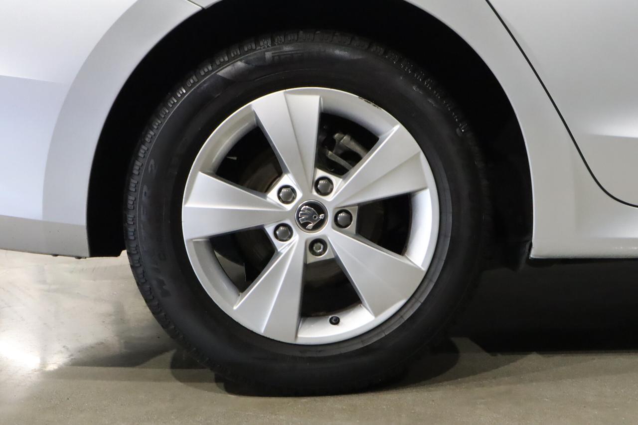 Skoda Octavia 2.0 TDI 115CV WAGON AMBITION DSG ACC LED