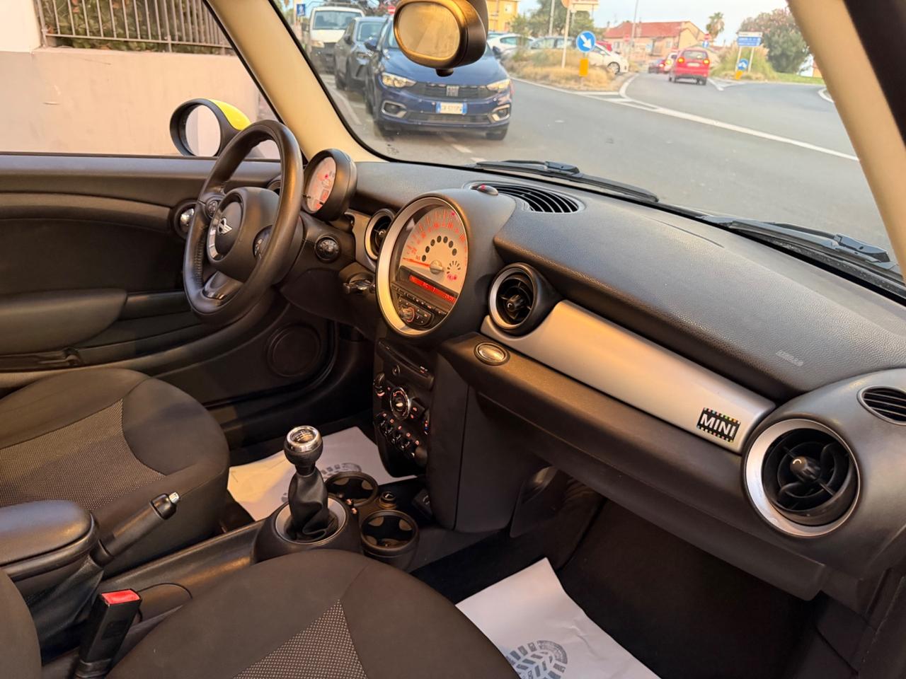 Mini 1.6 16V One D
