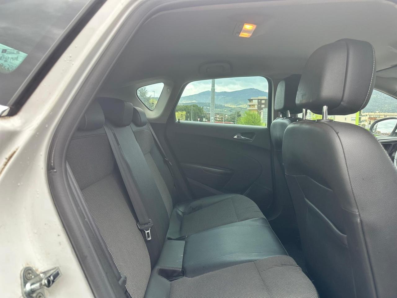 Opel Astra 1.4 Turbo 140CV Sports Tourer GPL Tech Cosmo