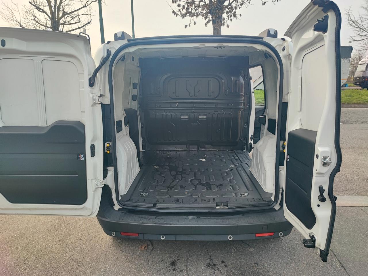 Fiat Doblo 3 posti 1.6 MJT 120CV PC-TN Cargo Lamierato SX