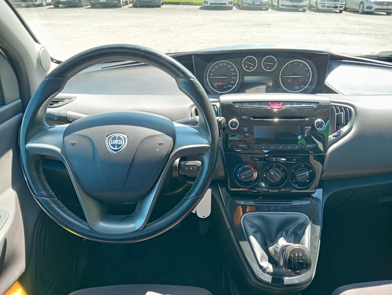 Lancia Ypsilon 0.9 85cv 5p. Gold OK NEOPATENTATI