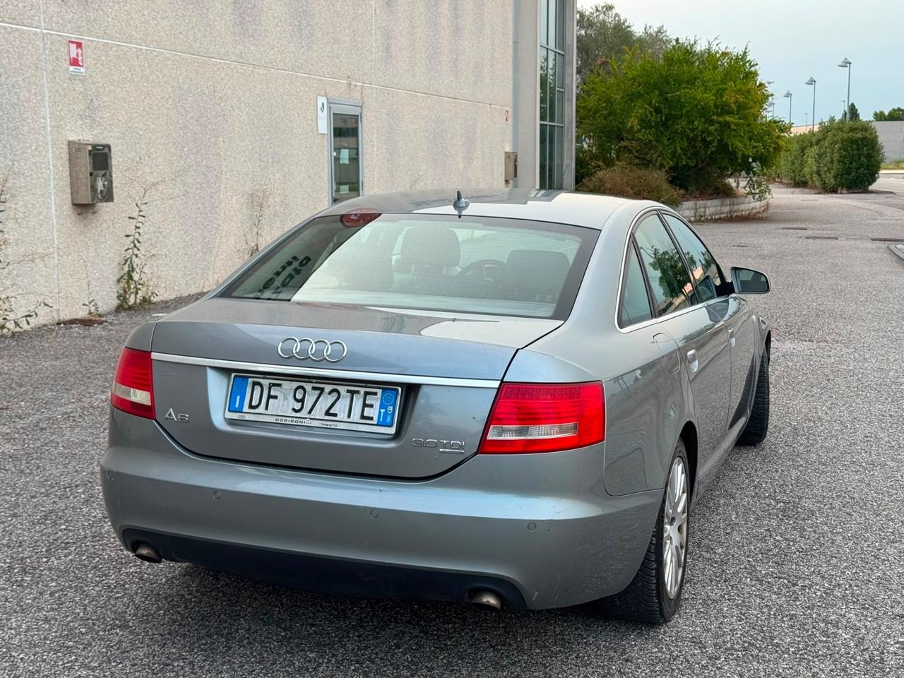 Audi A6 3.0 V6 TDI F.AP. quattro(Soffietto/sospensione destra con problemi )