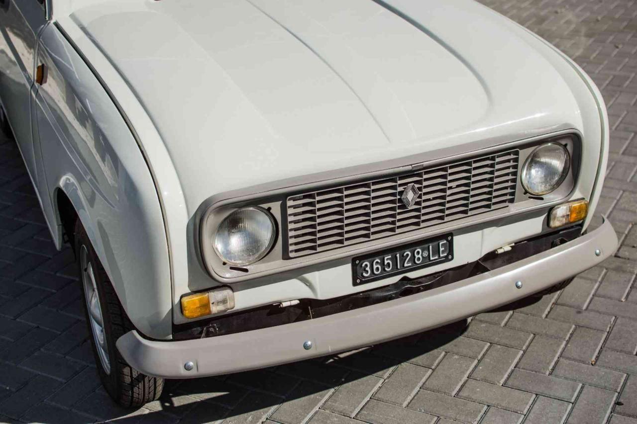 Renault R 4 RENAULT 4