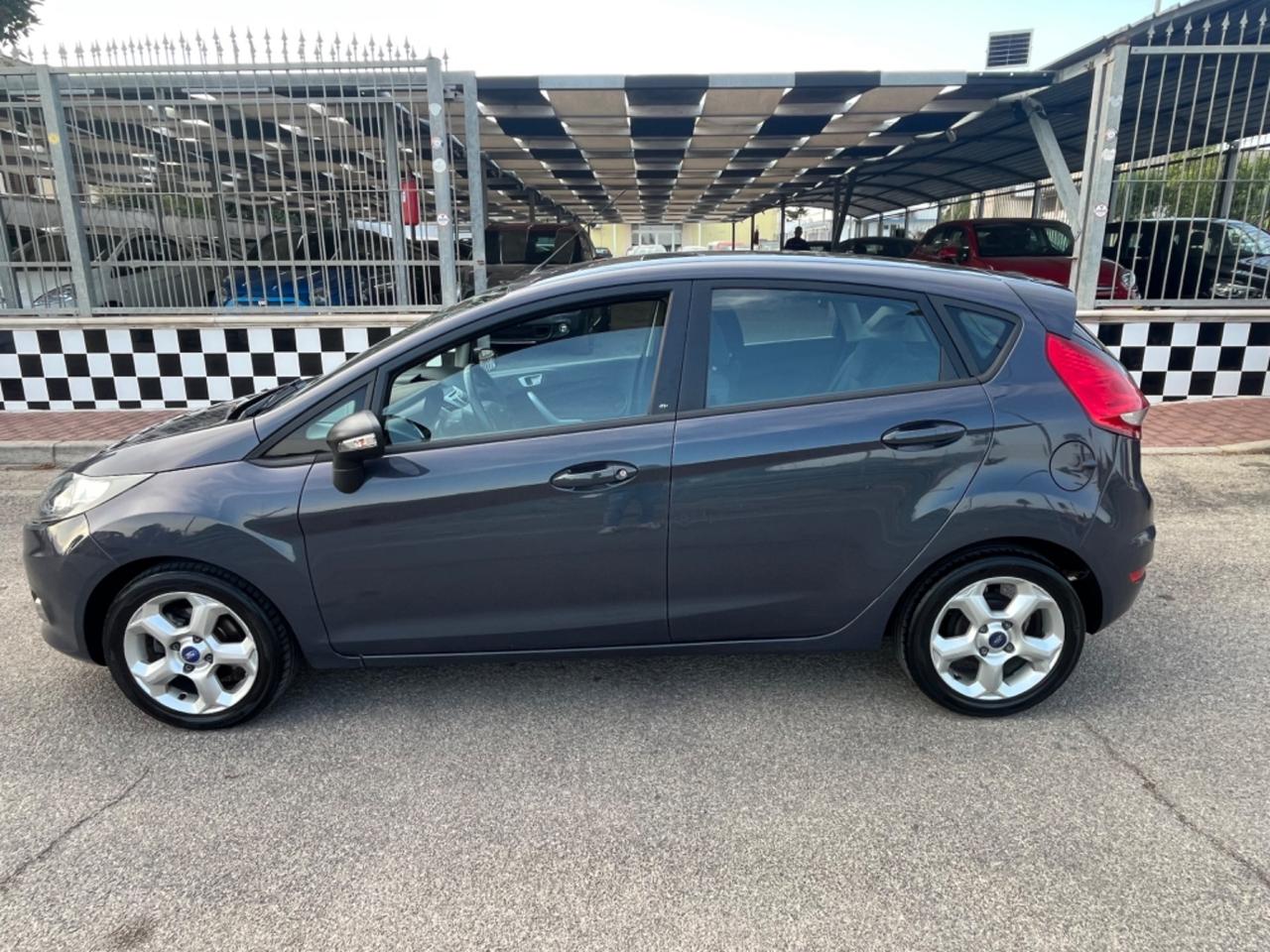 Ford Fiesta 1.4 5 porte Bz.- GPL Titanium 2012