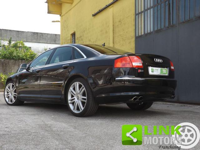 AUDI S8 5.2 V10 quattro tiptronic