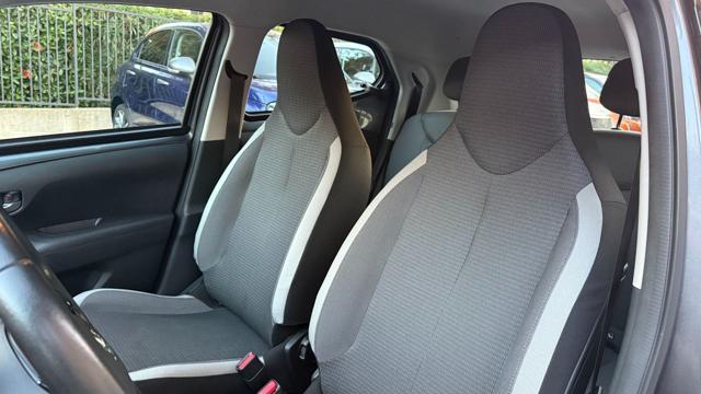 TOYOTA Aygo CONNECT 1.0 VVT-i 72CV 5P.X-PLAY MMT*24M.G.*R.CAM*