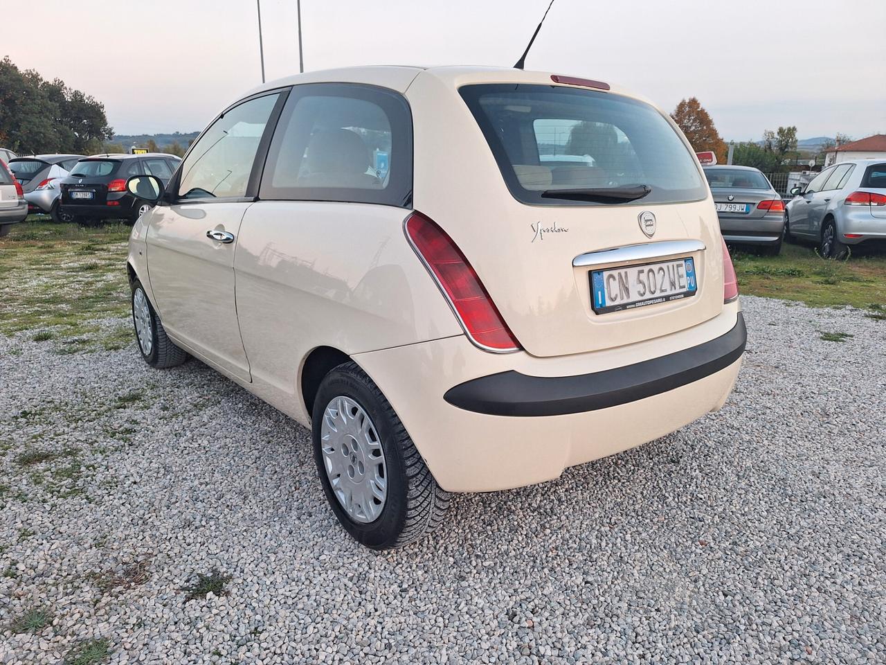 Lancia Ypsilon 1.3 Multijet 16V Platino NEOPATENTATI BASSI €4