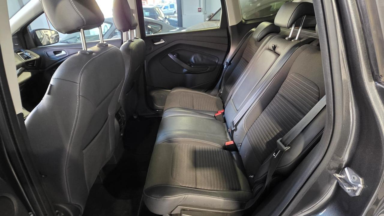 Ford Kuga 2.0 TDCI 150 CV S&S 4WD ST-Line