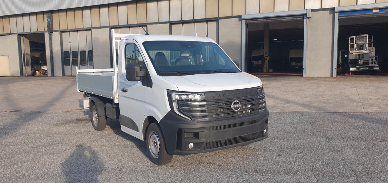 Nissan Interstar Chassis con cassone ribaltabile trilaterale nuovo di fabbrica