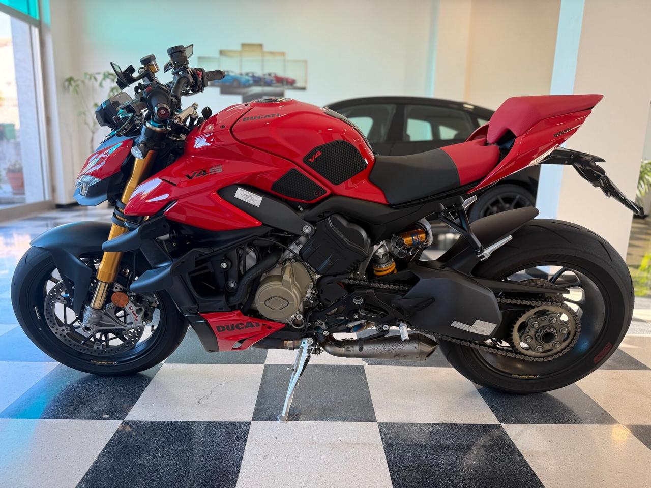 Ducati Streetfighter V4S