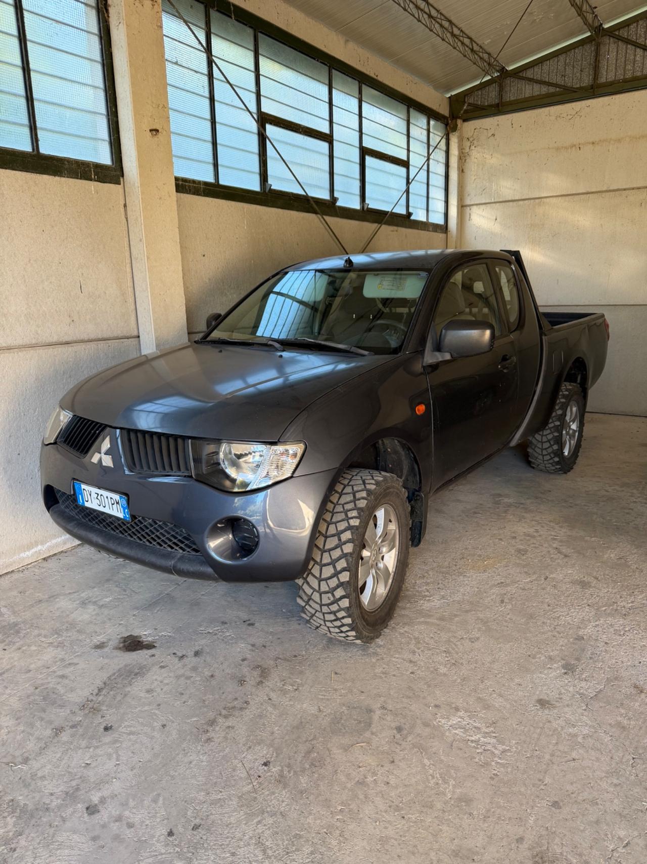 Mitsubishi L200 2.5 DI-D/136CV Single Cab Inform