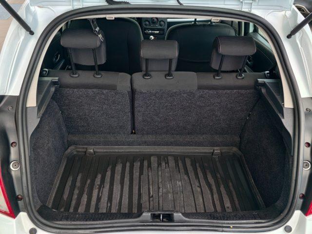 RENAULT Clio 1.2 16V 5 porte Luxe