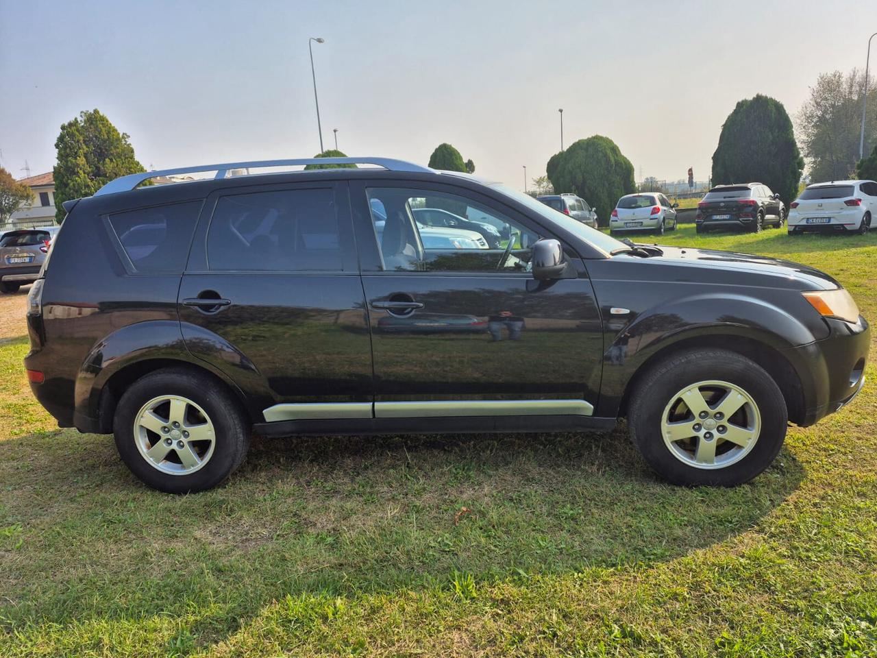 Mitsubishi Outlander 2.0 Intense
