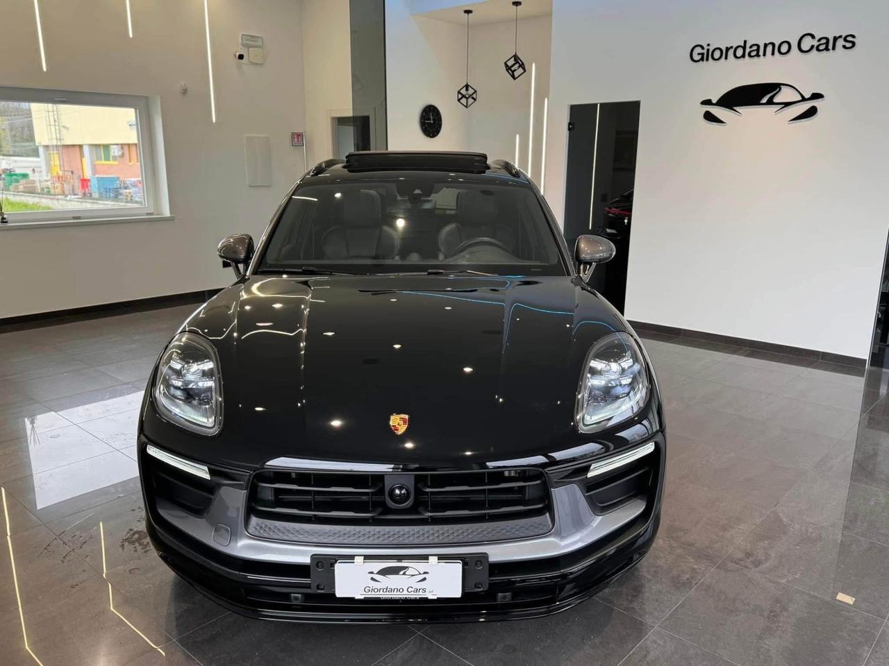 Porsche Macan 2.0 T 265cv scarico ,tetto apribile in garanzia