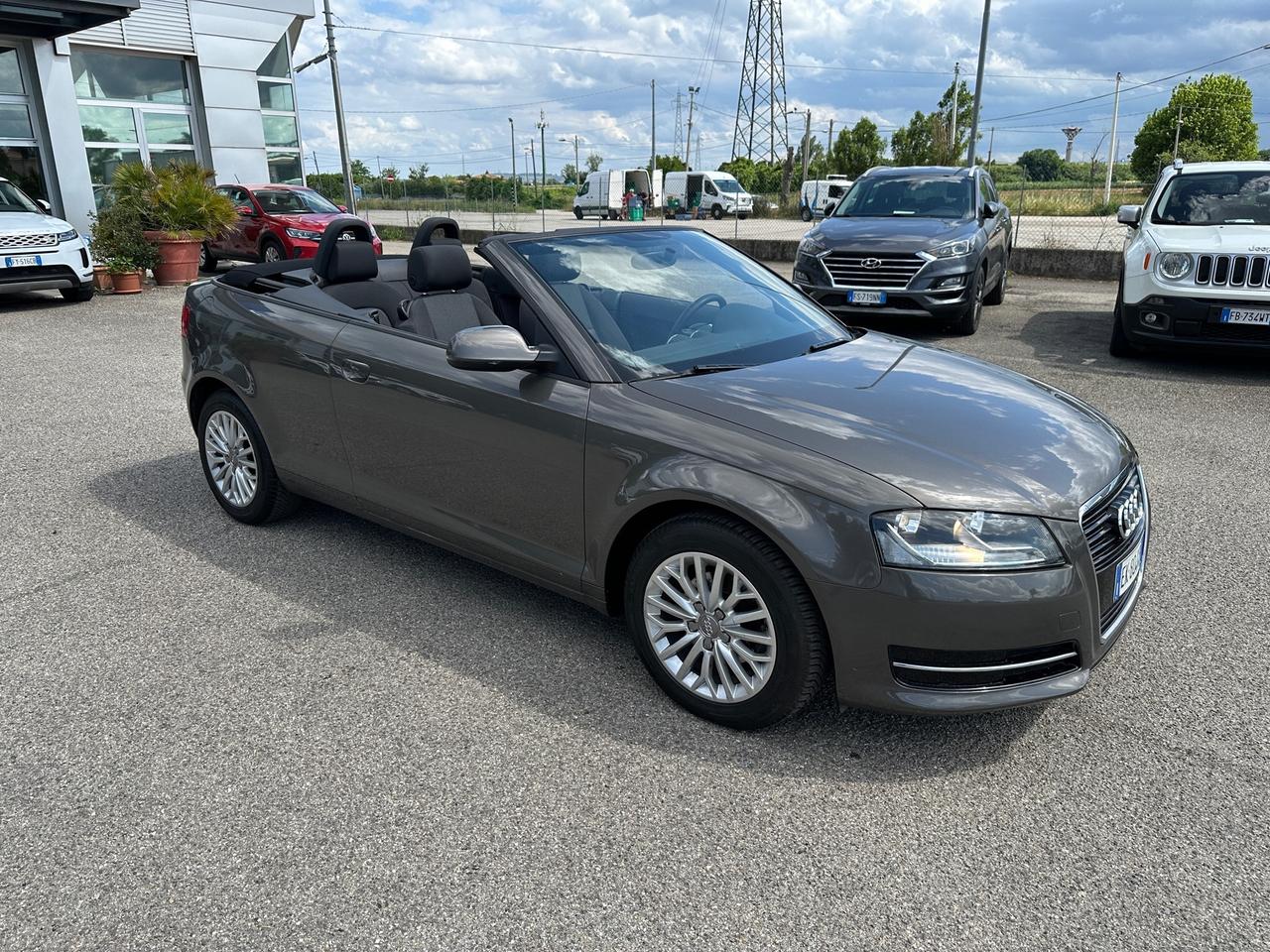 Audi A3 Cabrio 1.6 TDI 105 CV CR Attraction - 2012