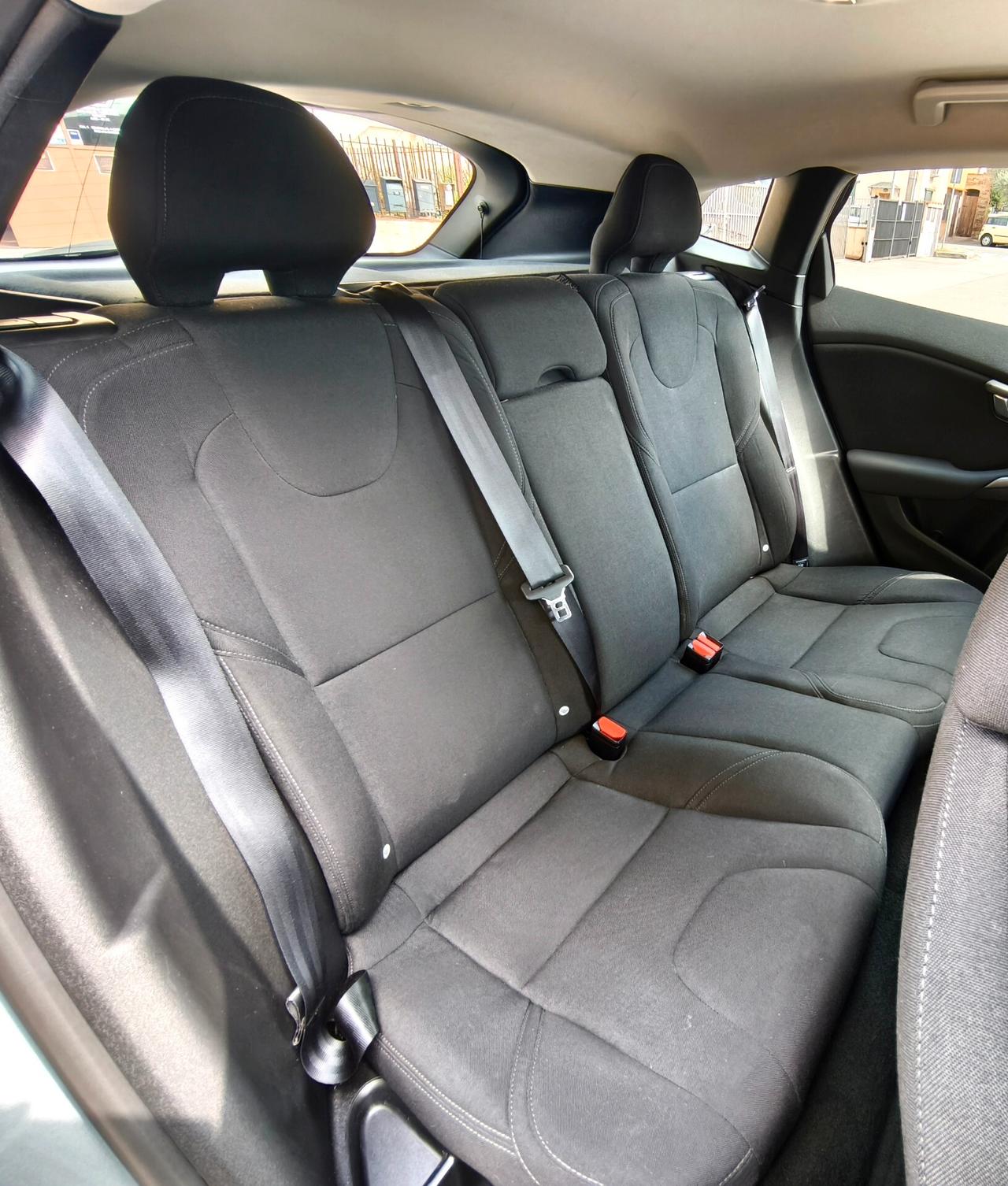 Volvo V40 Cross Country D2 Geartronic Business Plus