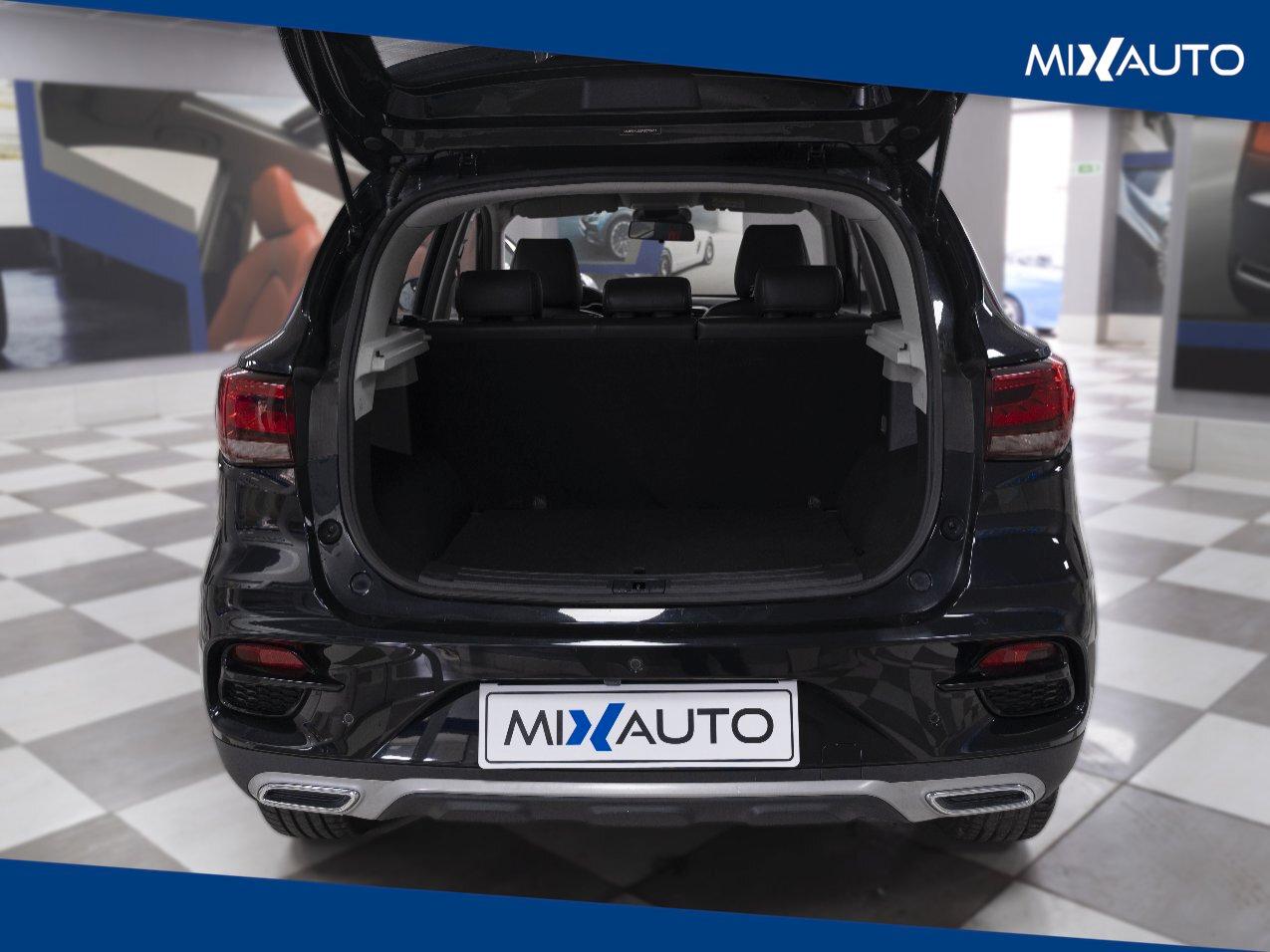 MG ZS 1.5L 5MT Luxury