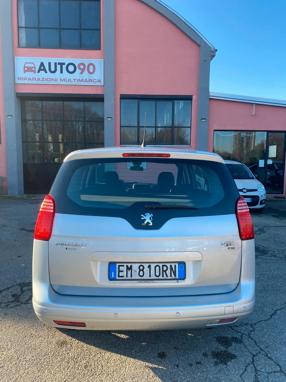 Peugeot 5008 1.6 e-HDi 112CV Stop&Start cambio robotizzato Active