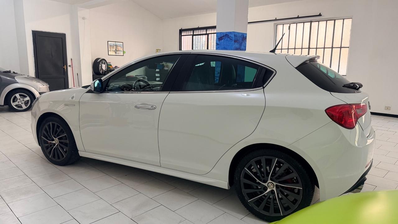 Alfa Romeo Giulietta 1750 TBi Quadrifoglio Verde