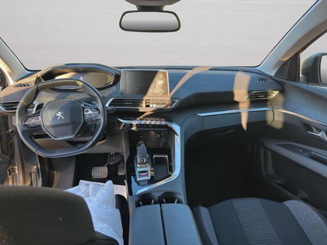 PEUGEOT 3008 BlueHDi 130 S&S EAT8 Business