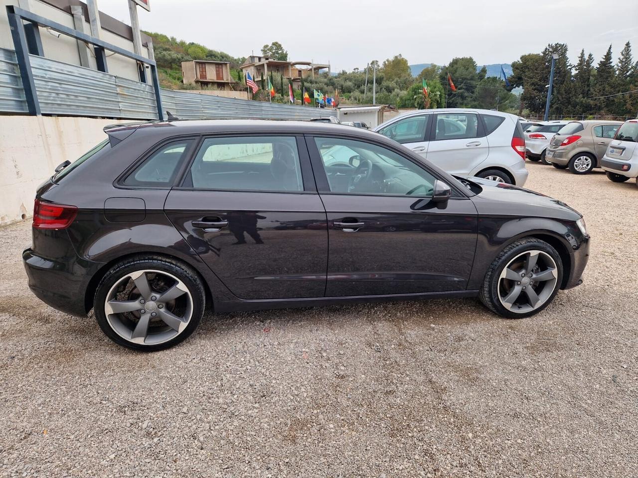 Audi A3 SPB 1.6 TDI 105 CV CR Ambition