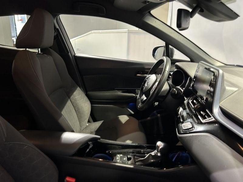 Toyota C-HR 2.0 Hybrid E-CVT Trend "Bi-Tone Nebula Blue Met & Black" AREA C FREE