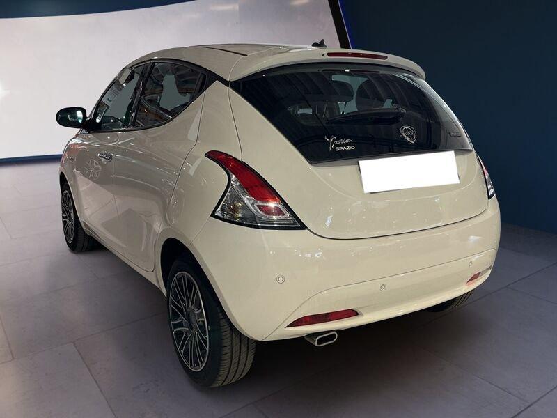 Lancia Ypsilon III 2015 1.0 hybrid Gold s&s 70cv