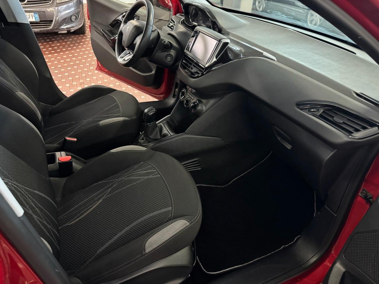 Peugeot 208 PureTech 82 5 porte Allure - IDEALE PER NEOPATENTATI