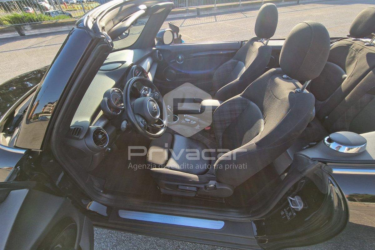 MINI Mini 1.5 Cooper D Cabrio