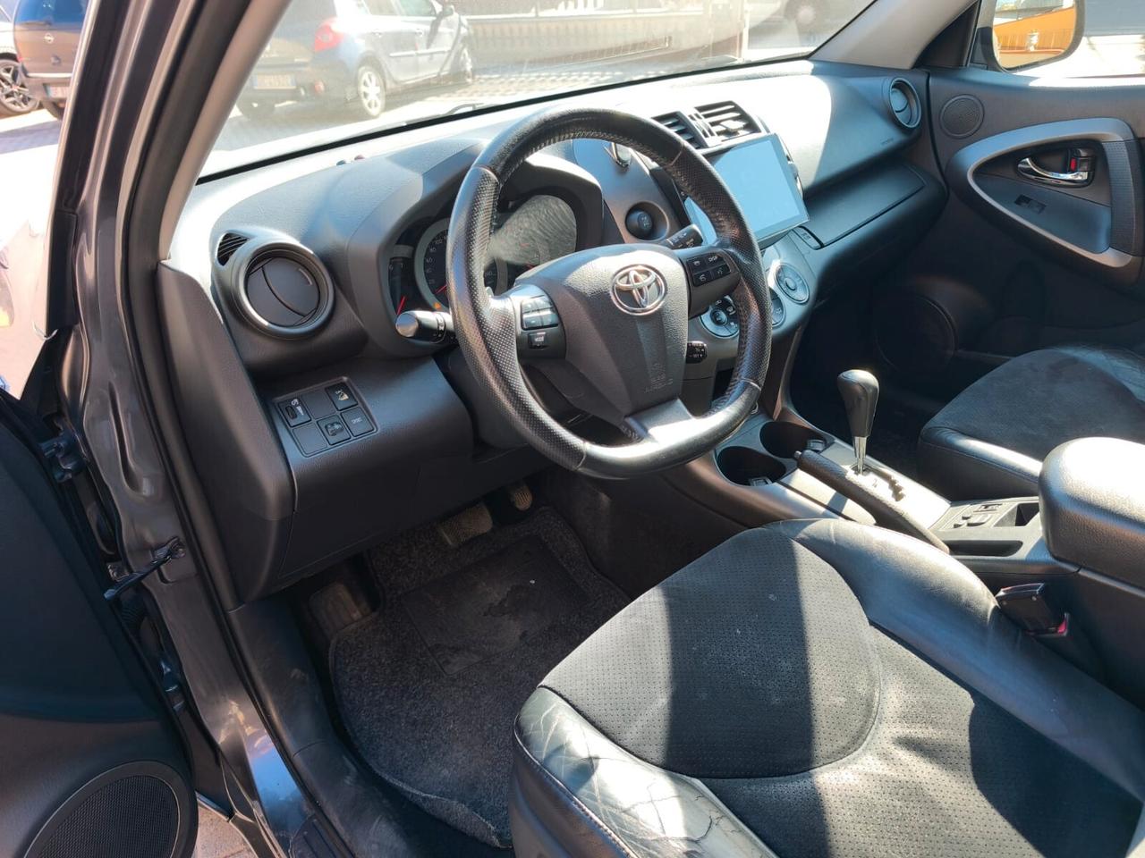 Toyota RAV 4 2.2 D-CAT 180HP