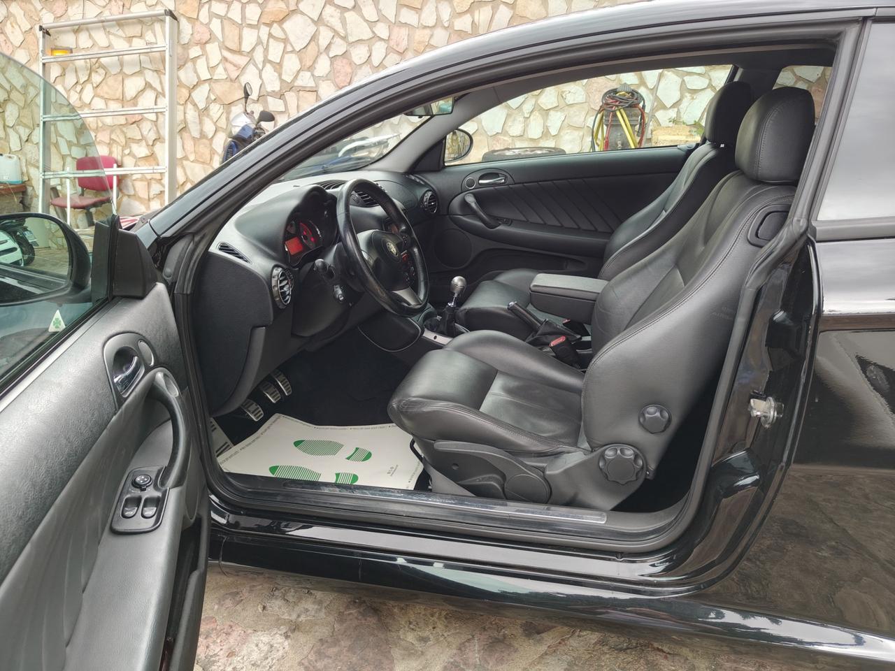 Alfa Romeo GT 1.9 JTD M-Jet 150CV Sport Coupè