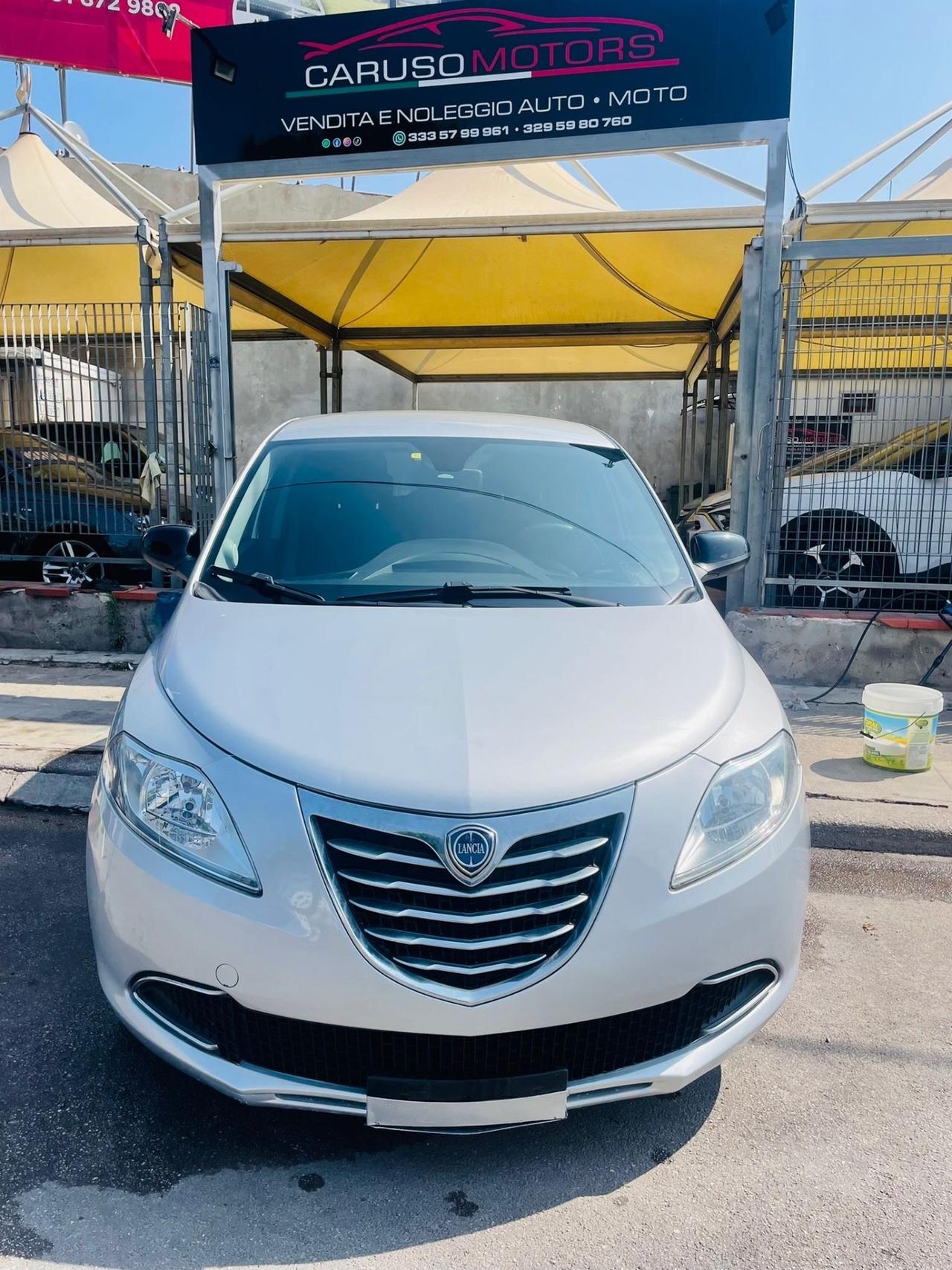 Lancia Ypsilon 1.2 69 CV 5 porte S&S Silver
