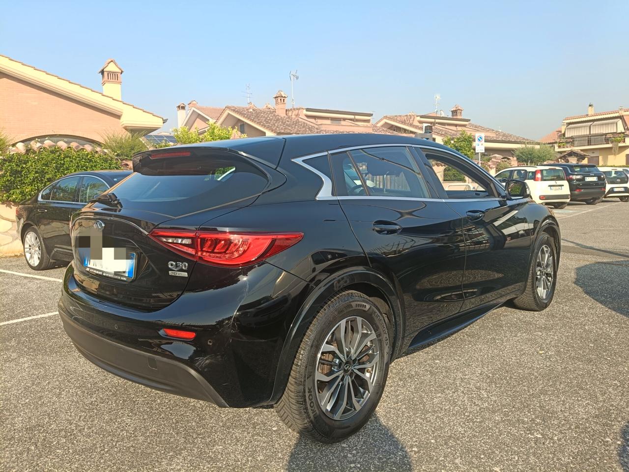 Infiniti Q30 1.5 diesel Premium 104 Mila km