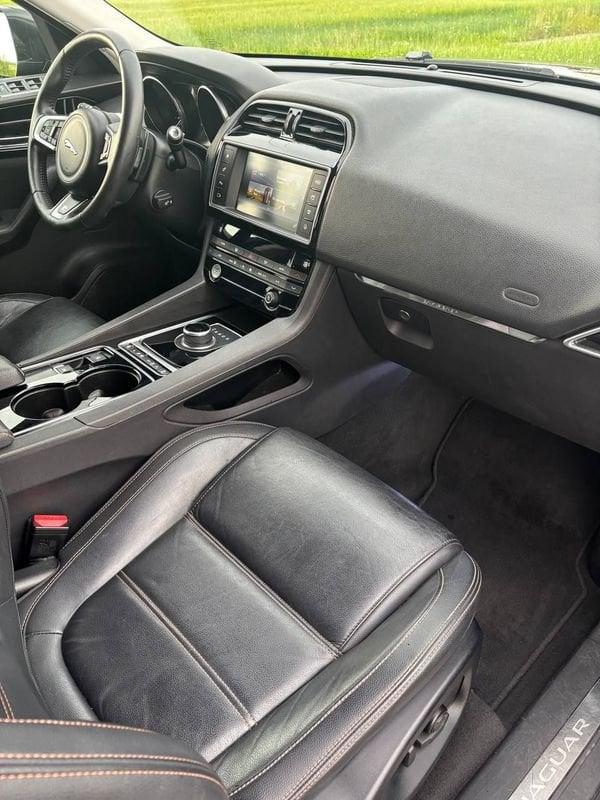 Jaguar F-Pace CATENA DISTRIBUZIONE FATTA