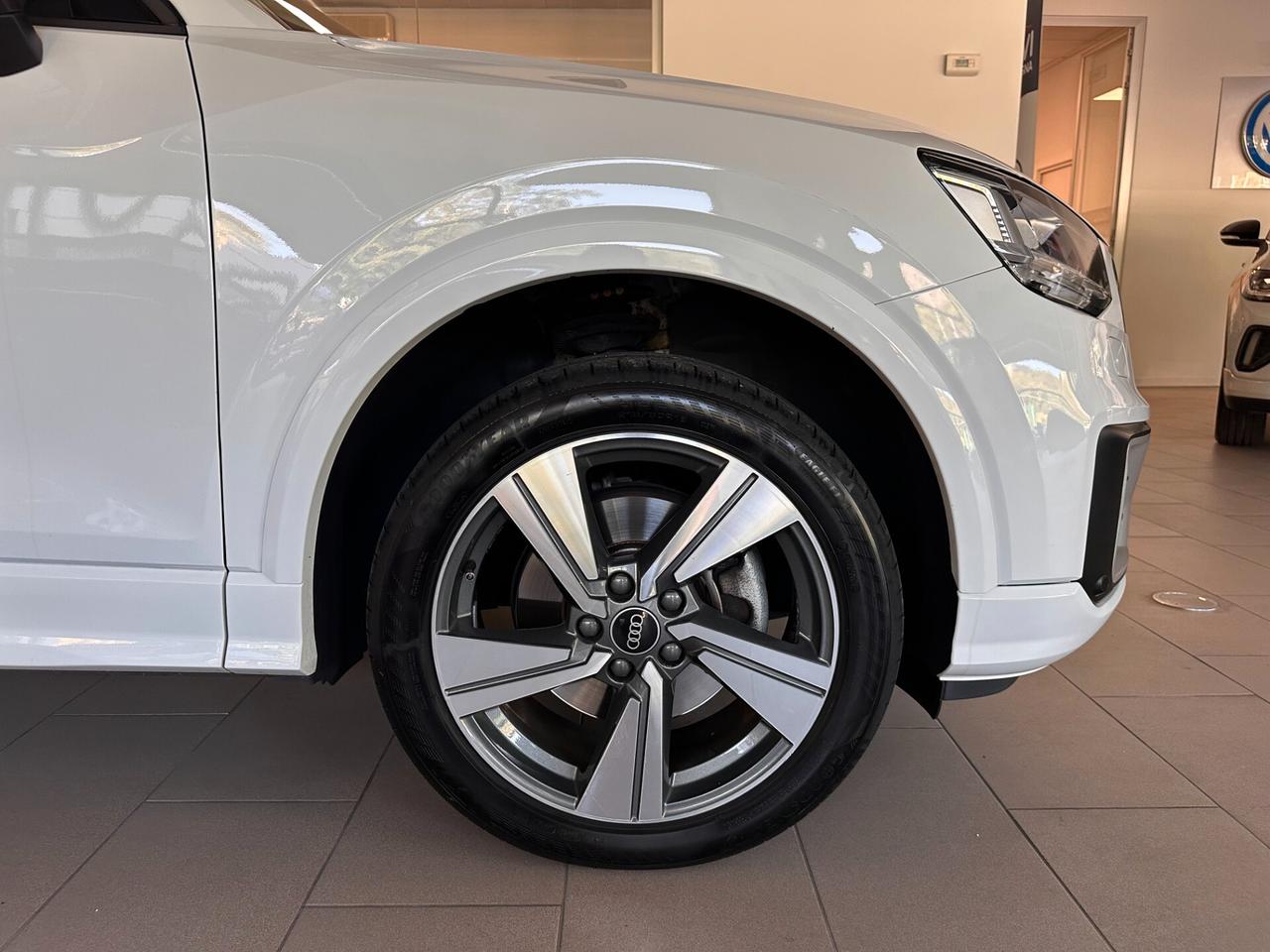 Audi Q2 30 TDI Business