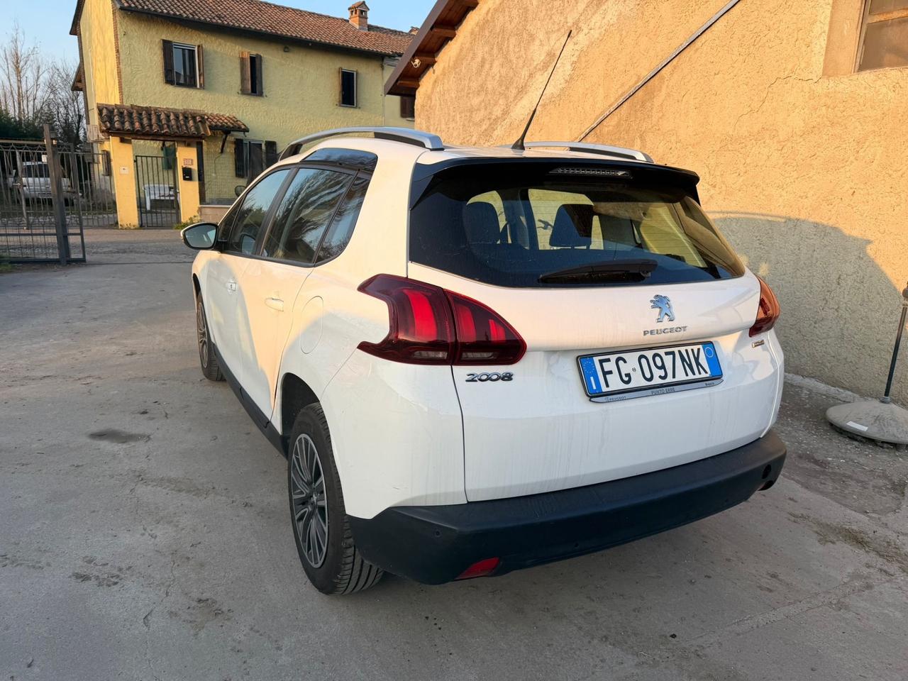 Peugeot 2008 PureTech 82 Active