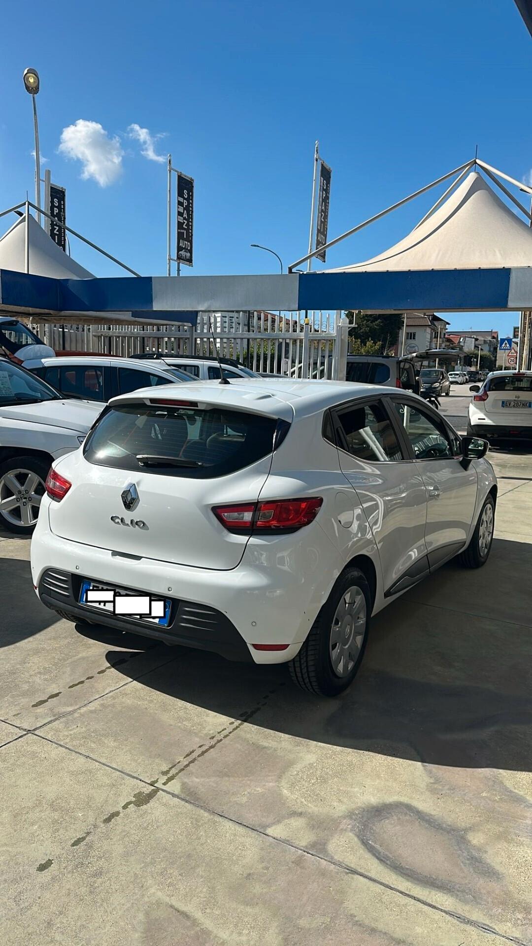 RENAULT CLIO 2018 FULL OPTIONAL