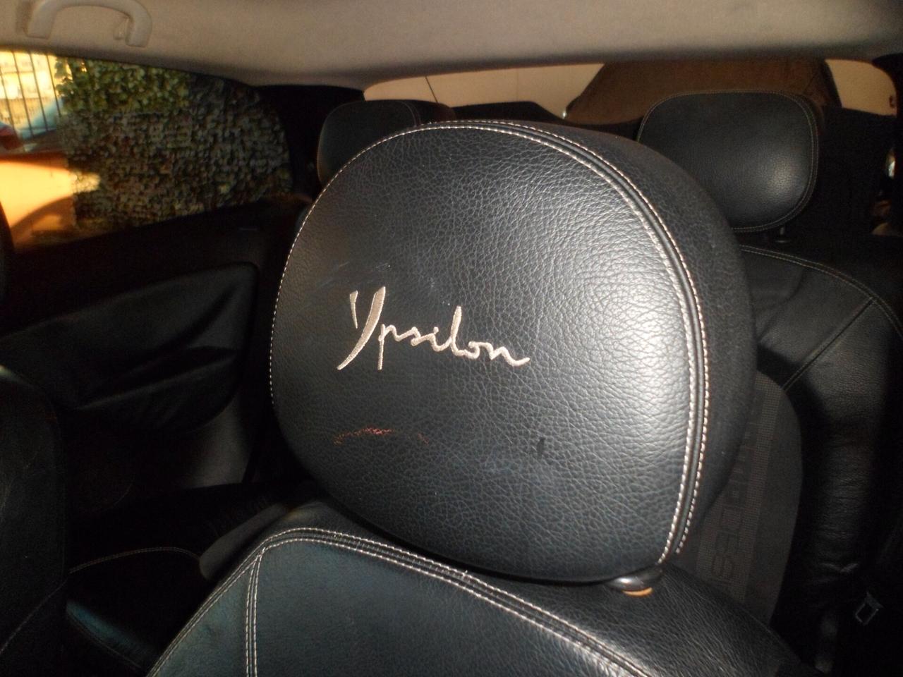 Lancia Ypsilon 1.3 MJT 90 CV MomoDesign 07