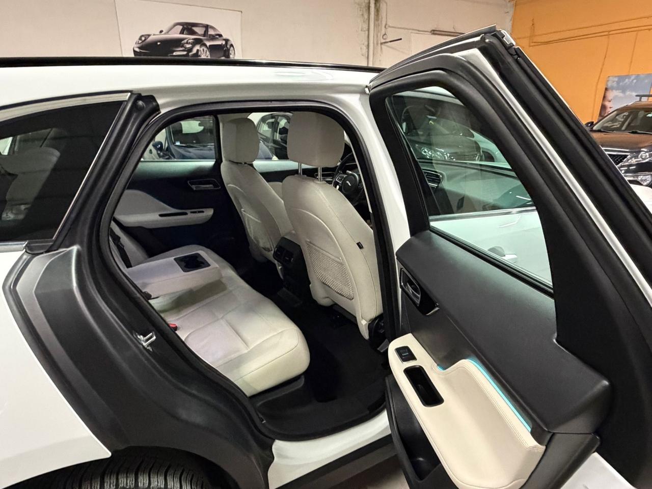 Jaguar F-Pace 2.0 D 180 CV AWD R-Sport