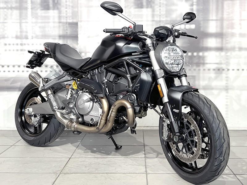 Ducati Monster 821 Dark Stealth